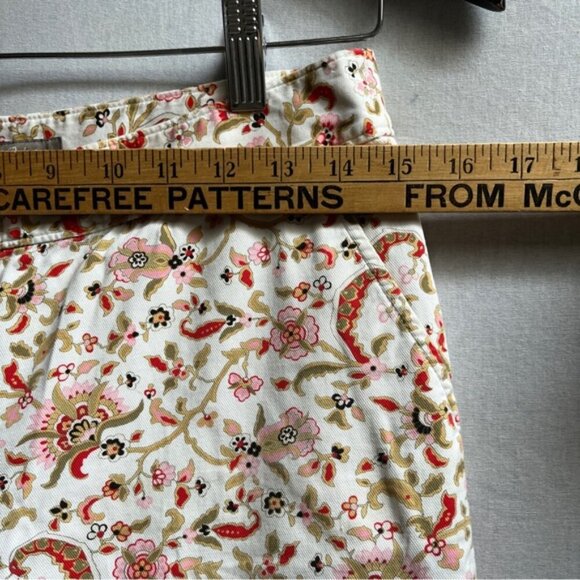 Tommy Bahama floral cotton Capri pants Sz 4 - Picture 9 of 9